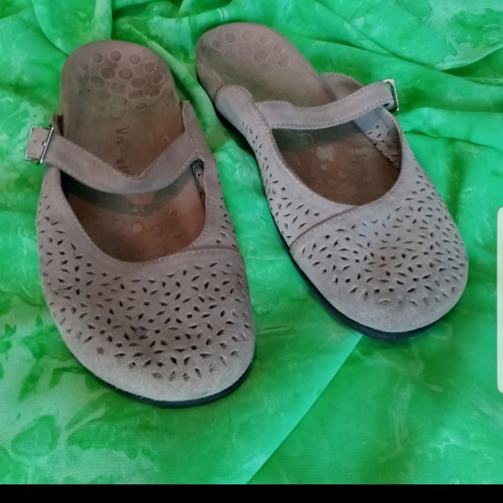 Vionic Perforated Slides